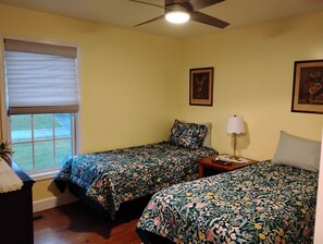 WiFi, bed sheets