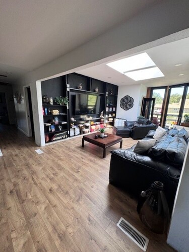 World Cup Farmhouse Retreat • Sleeps 10 • By AT&T Stadium