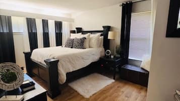4 bedrooms, iron/ironing board, WiFi, bed sheets