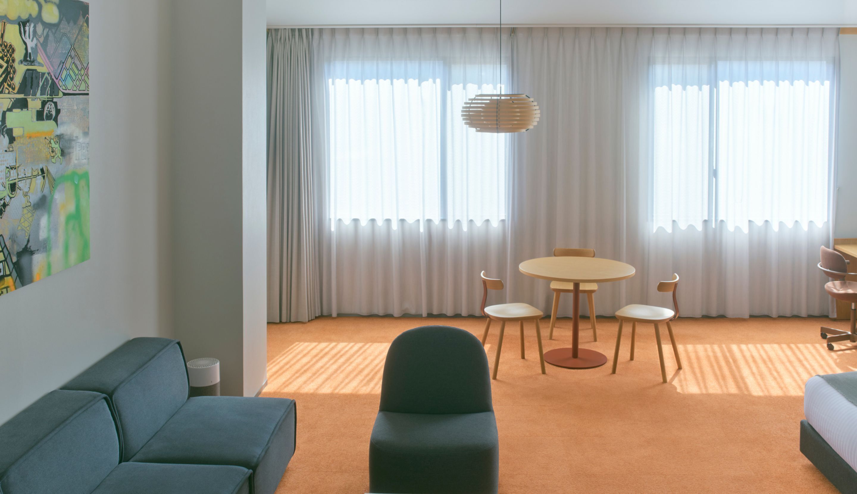 Deluxe Quadruple Room, Non Smoking | Living area