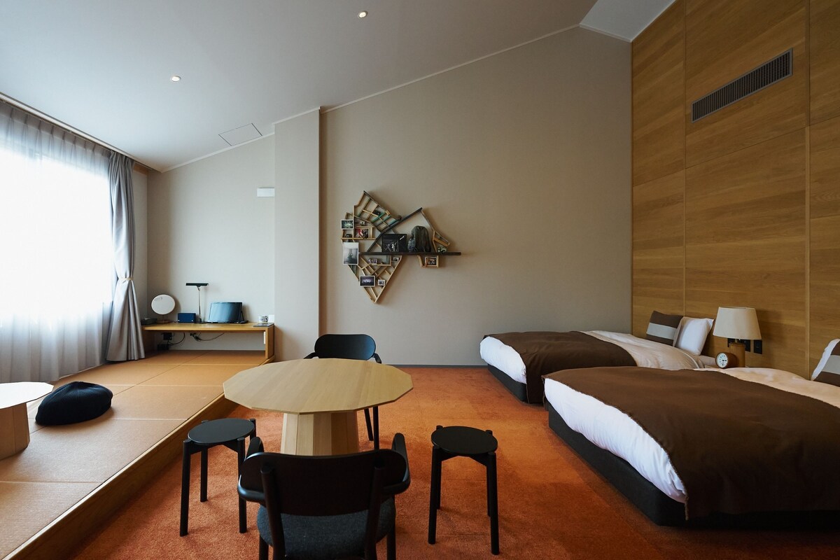 Superior Quadruple Room, Non Smoking | Laptop workspace, WiFi (free)