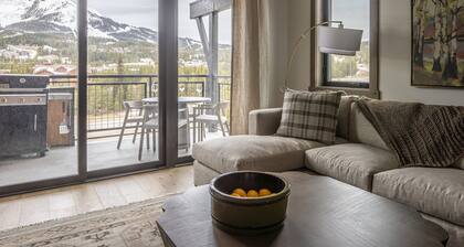 New Listing | Minutes to Big Sky Resort + Incredible Lone Peak Views