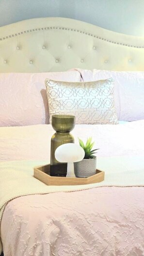 3 Schlafzimmer, Schreibtisch, Bügeleisen/Bügelbrett, Reisekinderbett