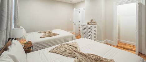 Iron/ironing board, travel cot, free WiFi, bed sheets