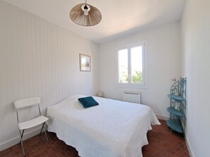 4 Schlafzimmer, Bügeleisen/Bügelbrett, kostenloses WLAN