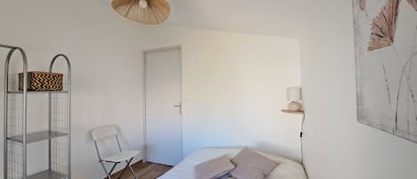 4 bedrooms, iron/ironing board, free WiFi
