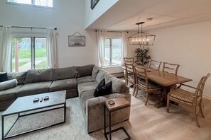 Televisie en een open haard