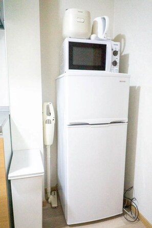 Interior - Great Sale! 4 min walk from Tanabe station on Subway Tanimachi line / 31 sq.m. on the 3rd floor for rent / Max 5 people can stay opt-04 (大阪市東住吉区北田辺)