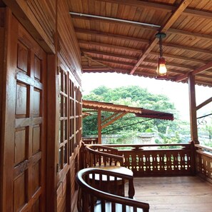 Standard Twin Room, 2 Twin Beds | Balcony