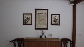 Standard Twin Room, 2 Twin Beds | Interior