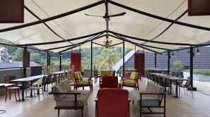 Dining - Villa Kampung Santri (Cimenyan)