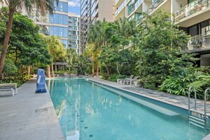 Pool - Luxury 2 Bed 2 Bath Parking, Pool, Gym & Sauna (Newstead)