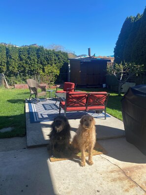 Terrace/patio - Cozy 2 bedroom suite in downtown Kelowna BC (Kelowna)