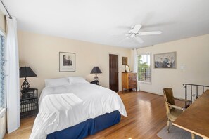 WiFi, bed sheets - Above Chateau Marmont - Fantastic 3-bedroom house in Los Angeles perfect getaway (Los Angeles)