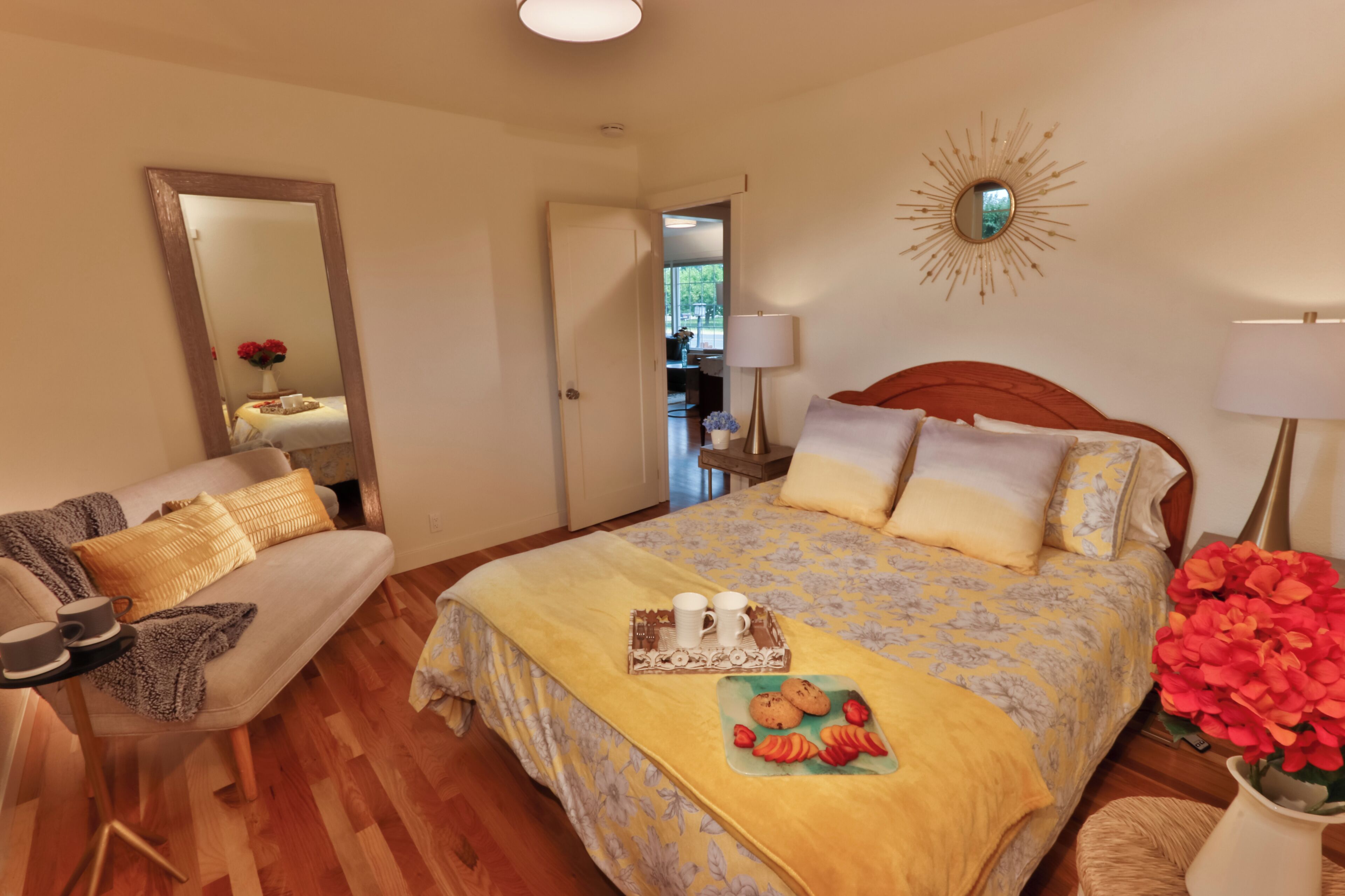 4 Schlafzimmer, Schreibtisch, Bügeleisen/Bügelbrett, kostenloses WLAN