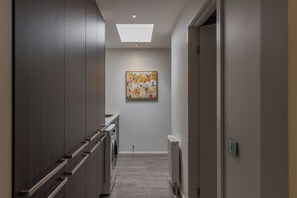 Interior - Luxury Farm Stay in Mount Macedon | Resort-Style Living in Nature, sleeps 12 (Mount Macedon)