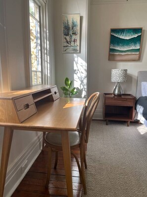 Dining - Art Deco Coastal Retreat, 250m to Coogee Beach (Coogee)