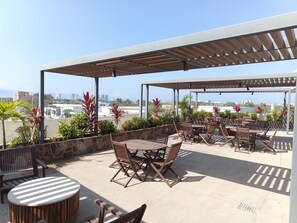 Outdoor dining - Vallarta Style: Cozy, Central and Safe Apartment (Puerto Vallarta)