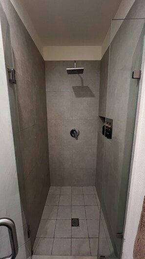 Shower, eco-friendly toiletries, hair dryer, towels - Vallarta Style: Cozy, Central and Safe Apartment (Puerto Vallarta)