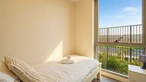 Iron/ironing board, free WiFi, bed sheets - Near Olympic Park 3B | Courtyard 2 Baths + Parking (Lidcombe)
