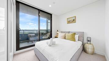 Desk, iron/ironing board, free WiFi, bed sheets