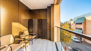 Property grounds - The Rocks 1BR + Workspace | Bridge View & Balcony (The Rocks)