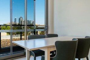 Dining - Leafy Retreat Spacious 2B Penthouse 1 Parking (Roseville)