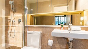 Shower, hair dryer, towels, soap - Spacious 2BR/2BA | Balcony, Parking, Marina Sq (Sydney Olympic Park)