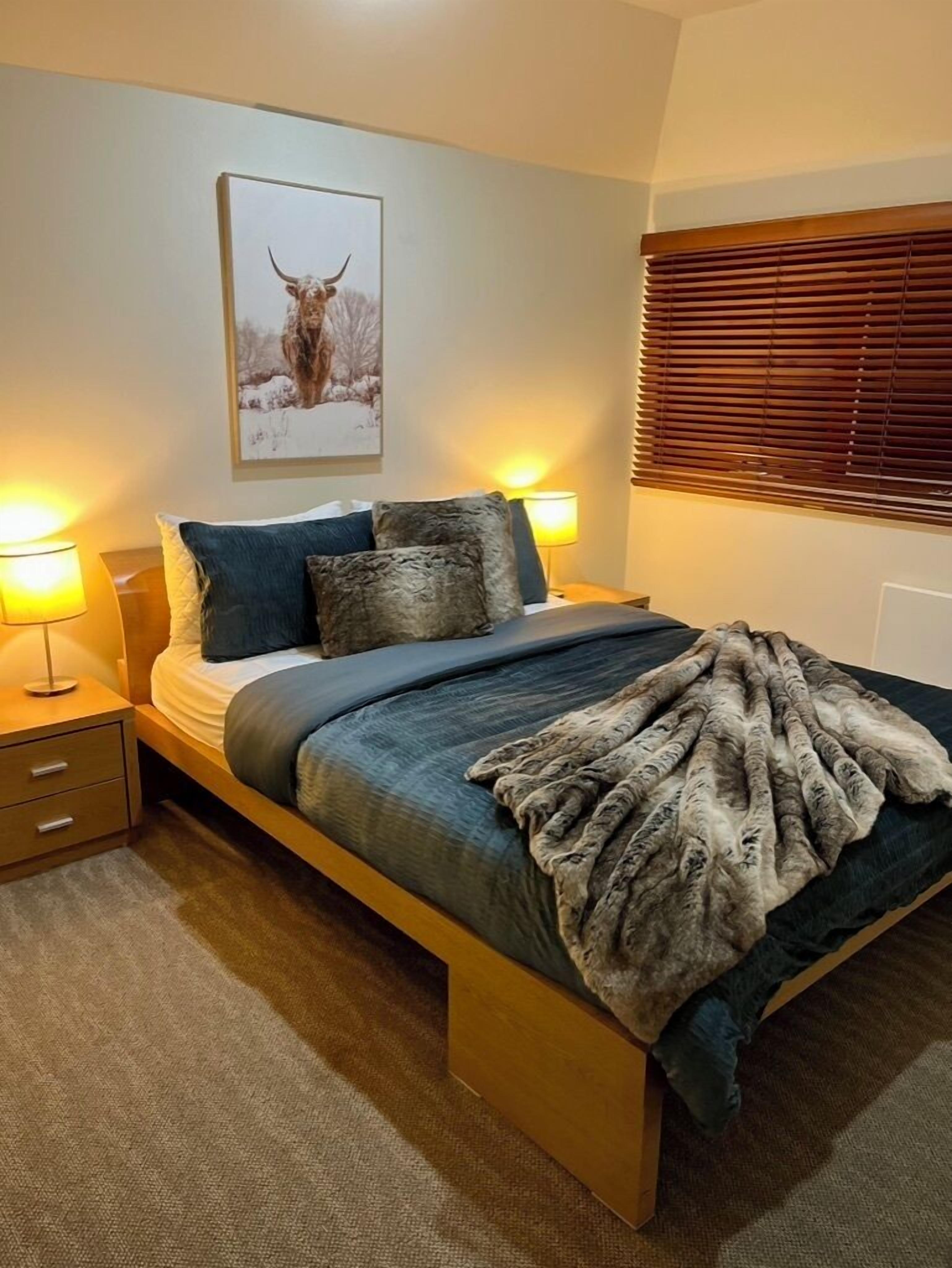 3 bedrooms, WiFi, bed sheets