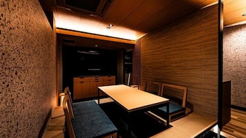 Suite, Non Smoking (TYPE D,With Finnish Sauna) | Tempat makan