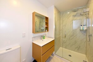 Hair dryer, towels - Relaxing Christchurch Base near the CBD (Christchurch)