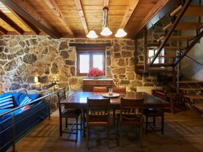 Dining - Winahost Complejo Fanega (PEÑALBA DE AVILA)