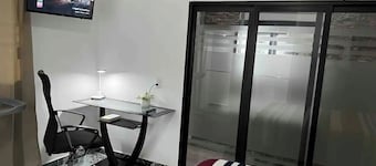 EXECUTIVE ROOM 1 IN LÁZARO CÁRDENAS - COMFORTABLE MATRIMONIAL BED.