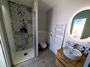Shower, hair dryer - La Pause Jardaise near beaches (Jard-sur-Mer)