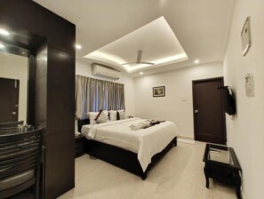 Elite Double Room, City View | In-room safe, soundproofing, iron/ironing board, free WiFi - G3 Star Comfort (CHENNAI)