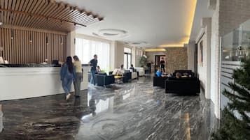 Standard Triple Room, City View | Lobby