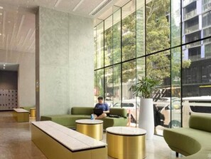 Lobby - Melbourne CBD 2BR/2BA | Skyline, Pool + Sauna (Melbourne)