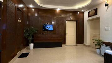 Luxury Apartment, Hill View | Interior