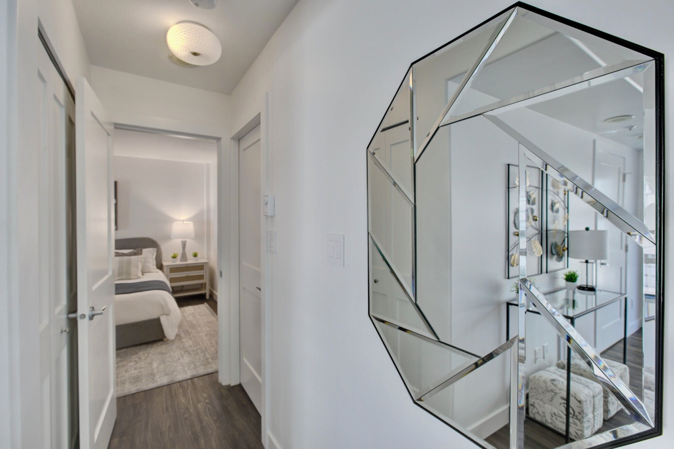 Fer et planche à repasser, Wi-Fi, literie fournie