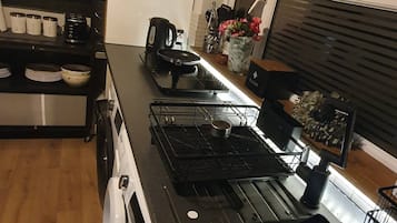 Fridge, oven, stovetop, toaster