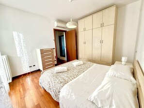 Room - Vrbo Property (Pescara)