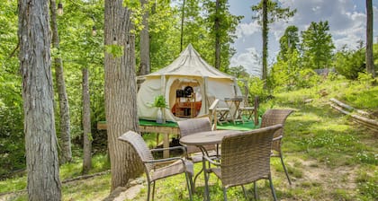 Creekside Couple's Glamping Retreat in Rogersville