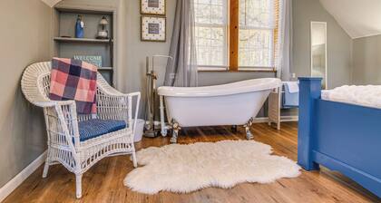 Family Home in Monticello! Water-View Retreat