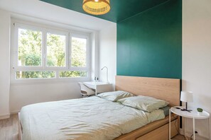 Room - Private Room in a Shared Apartment – Bron (Bron)