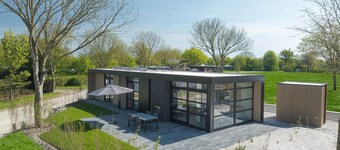 Villa au bord du lac avecsalles debains privatives