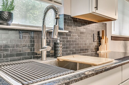 Eco-Chic Sanctuary Steps From Trinity Trails!