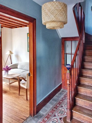 Interior - Beautiful house in the center of town, 100 m from the cliffs, with private parking. (Étretat)
