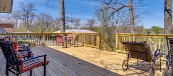 Monticello Home w/ Large Deck: Near Lake Freeman!