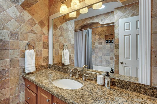 Golf Course Haven! 4 Mi to World Equestrian Center