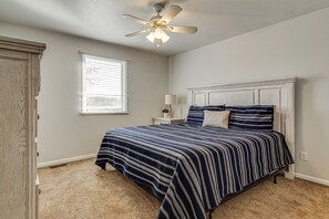 Room - Private Dock & Large Deck! Jimmerson Lake Escape (Angola)